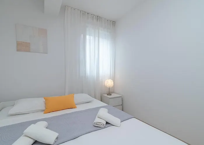 Marino * 特罗吉尔